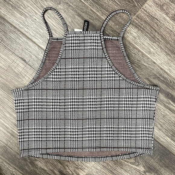 Crop top - Picture 2 of 2